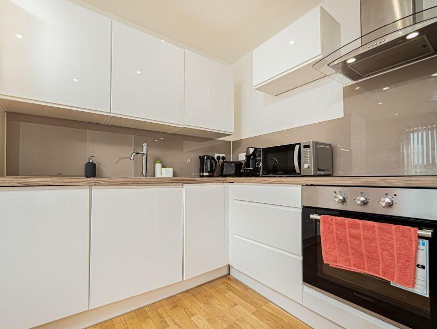 Easystay Slough Central Free Parking Exterior foto
