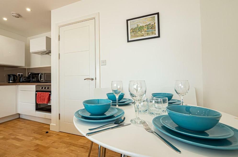 Easystay Slough Central Free Parking Exterior foto